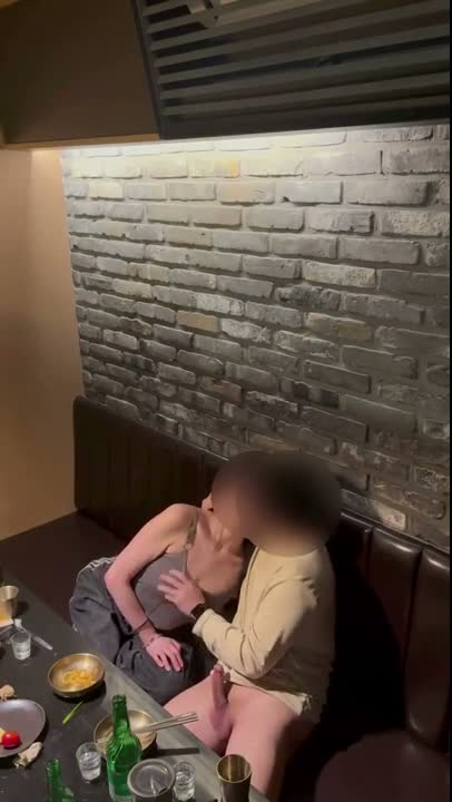 쇼츠- 술집에서 장난이 아닌데_ 썸네일