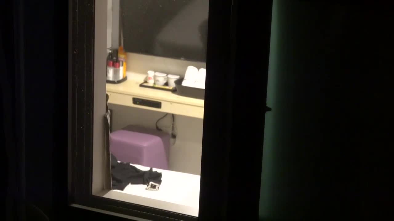 창문으로 옆집 몰래 도촬 썸네일