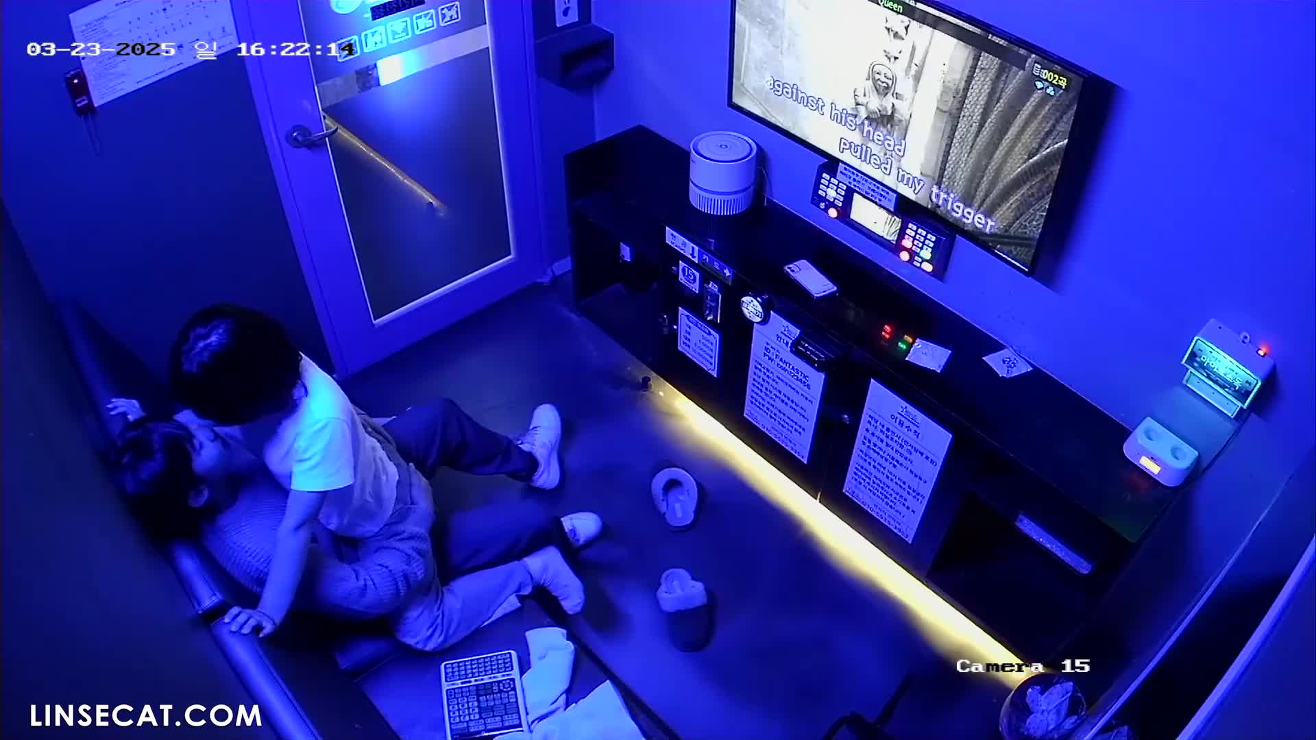 [신작] 젊은 커플이 두 번의 데이트를 했습니다. 한 남자가 손으로 그녀에게 여러 번의 오르가즘을 선사했습니다. 오르가즘을 느끼는 동안 그녀는 뇌에 산소 공급이 부족해졌고, 쾌락에 압도되어 눈을 굴렸습니다. [해킹된 한국 노래방 IP 카메라] [단독 영상] 썸네일