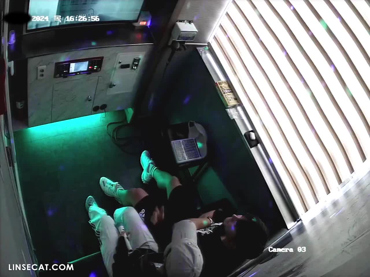 노래부르다 발정난 남자친구 썸네일